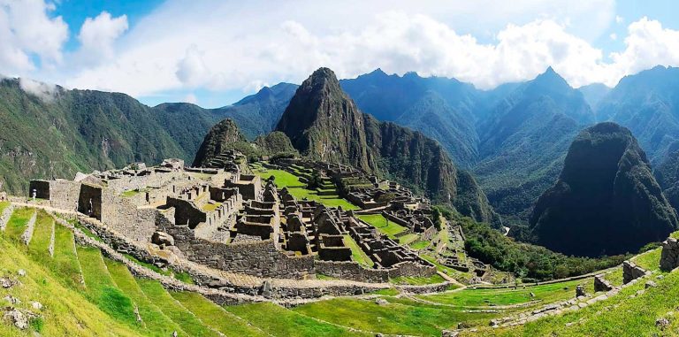 Machu Picchu Wonder: Discover the Sacred Inca Citadel